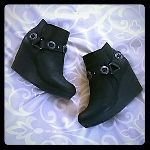 Sbicca concho wedge boots